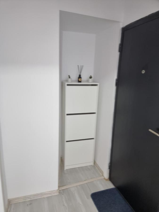 Lacul Tei Aparthotel Boekarest Buitenkant foto